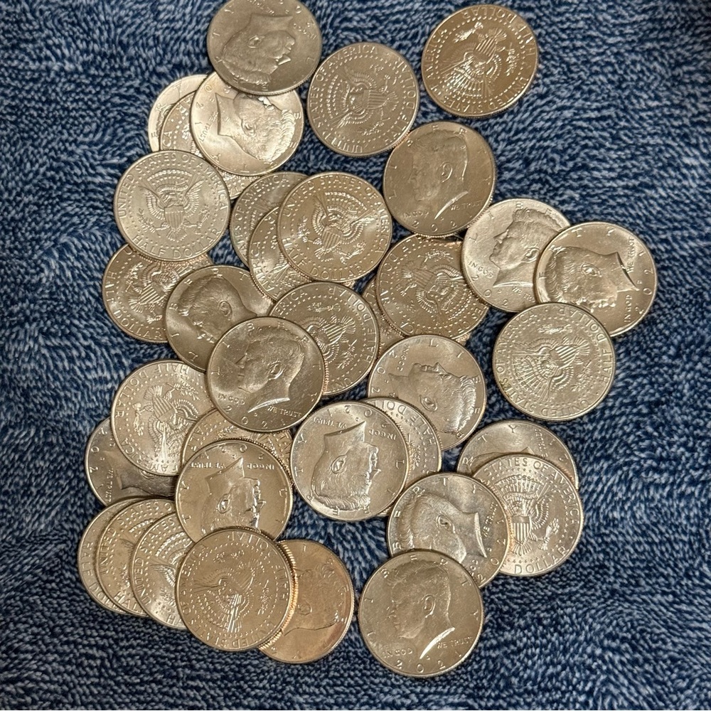 36 UNCIRCULATED 2021 KENNEDY HALF DOLLARS - Picture 8 of 12